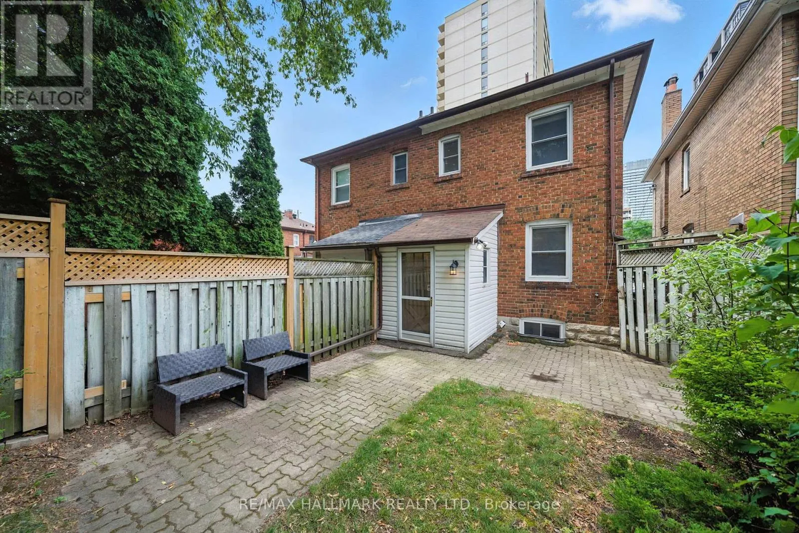 49 RAWLINSON AVENUE