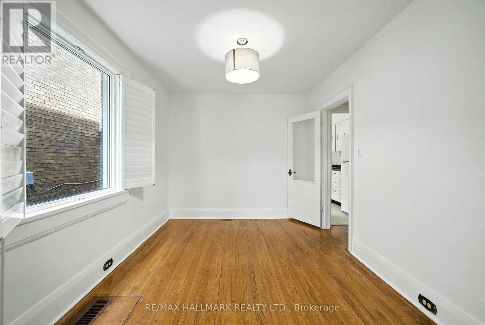 49 RAWLINSON AVENUE