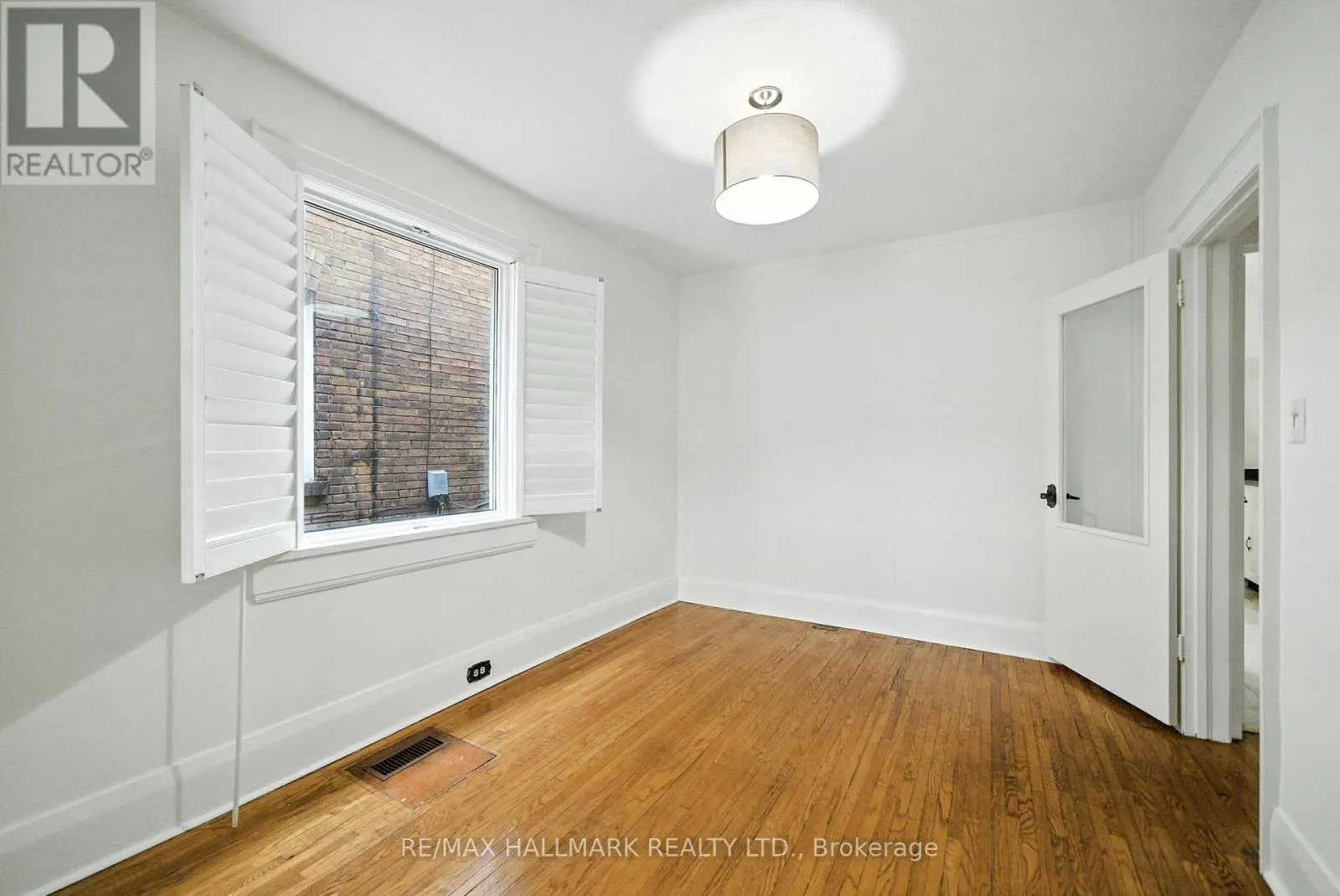 49 RAWLINSON AVENUE