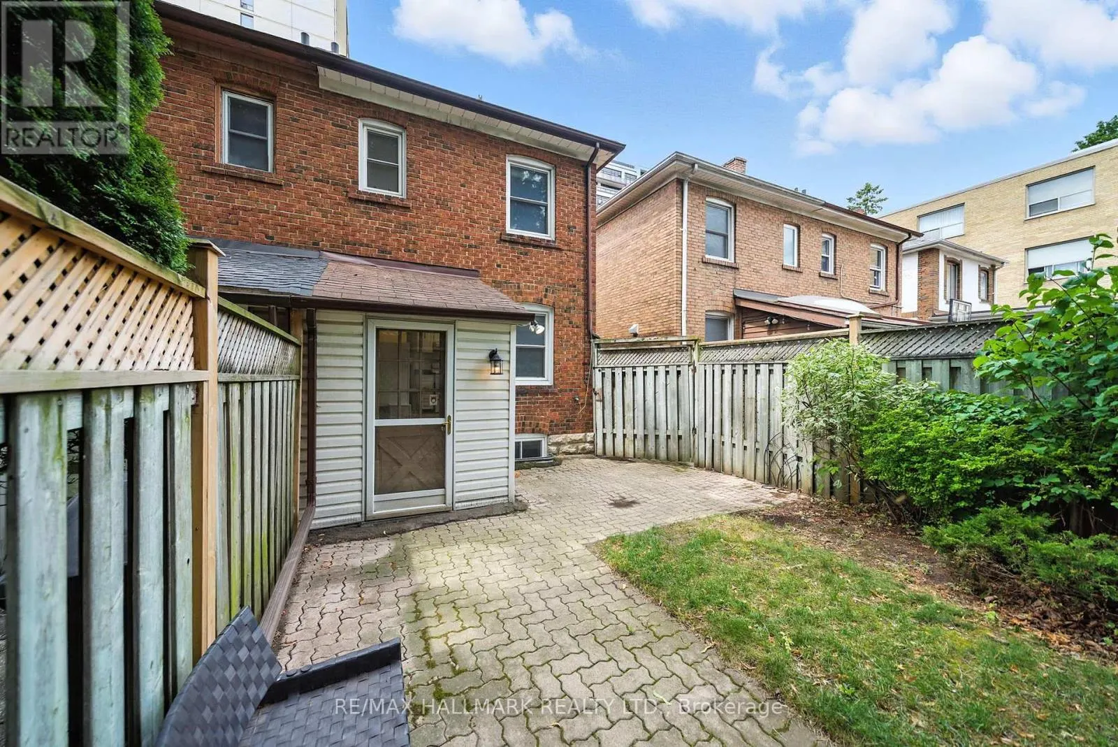 49 RAWLINSON AVENUE