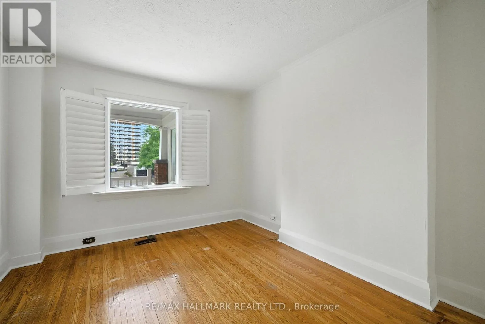 49 RAWLINSON AVENUE