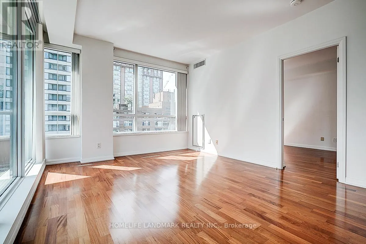 1711 - 111 ELIZABETH STREET