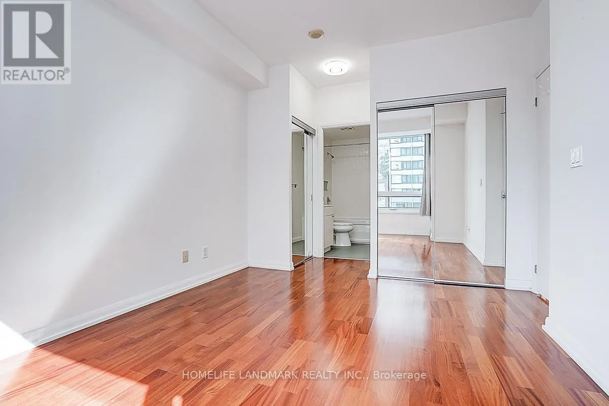 1711 - 111 ELIZABETH STREET