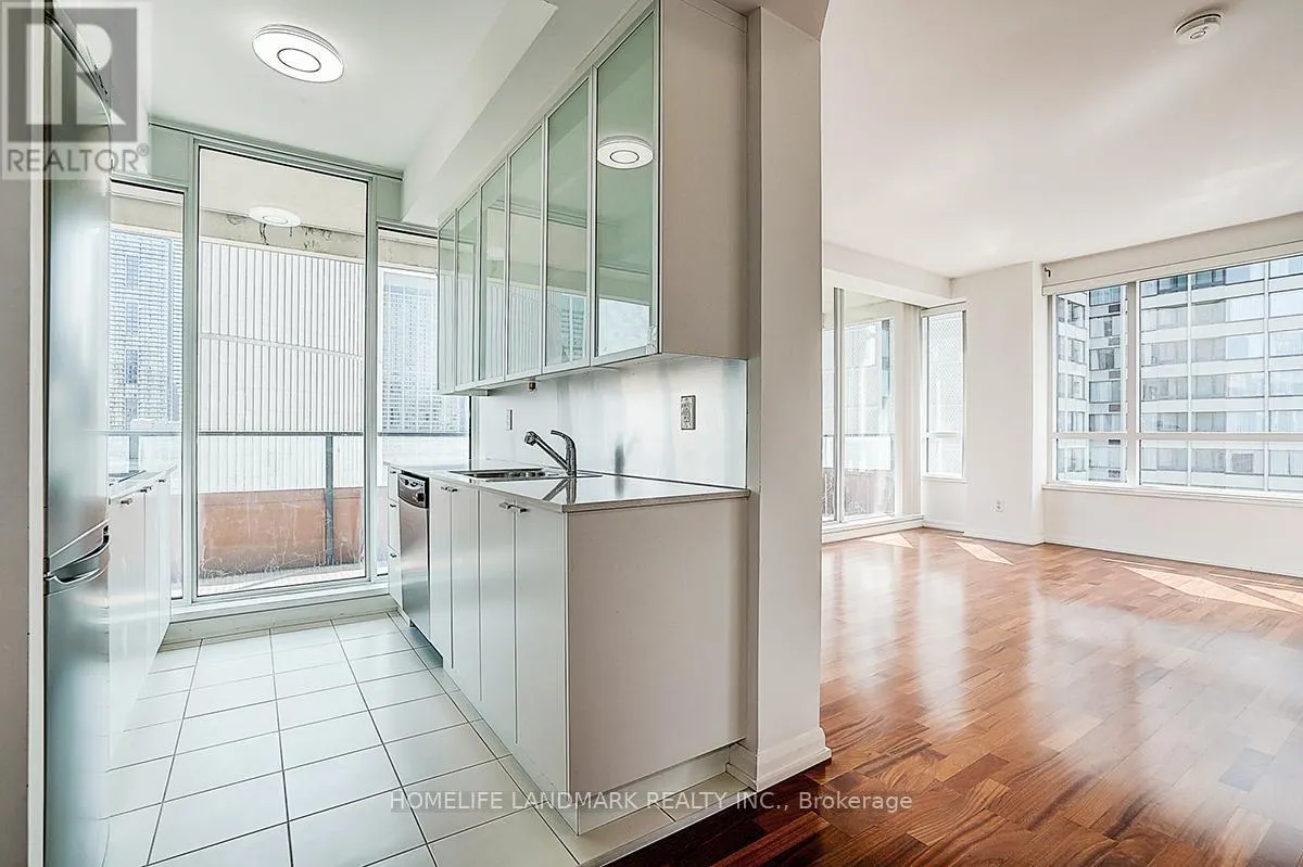 1711 - 111 ELIZABETH STREET
