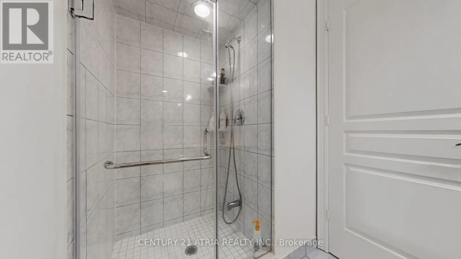 802 - 8 MCKEE AVENUE