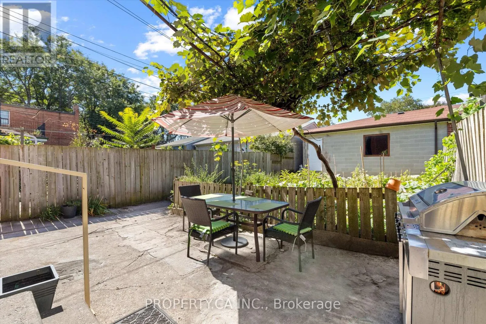 790 MANNING AVENUE