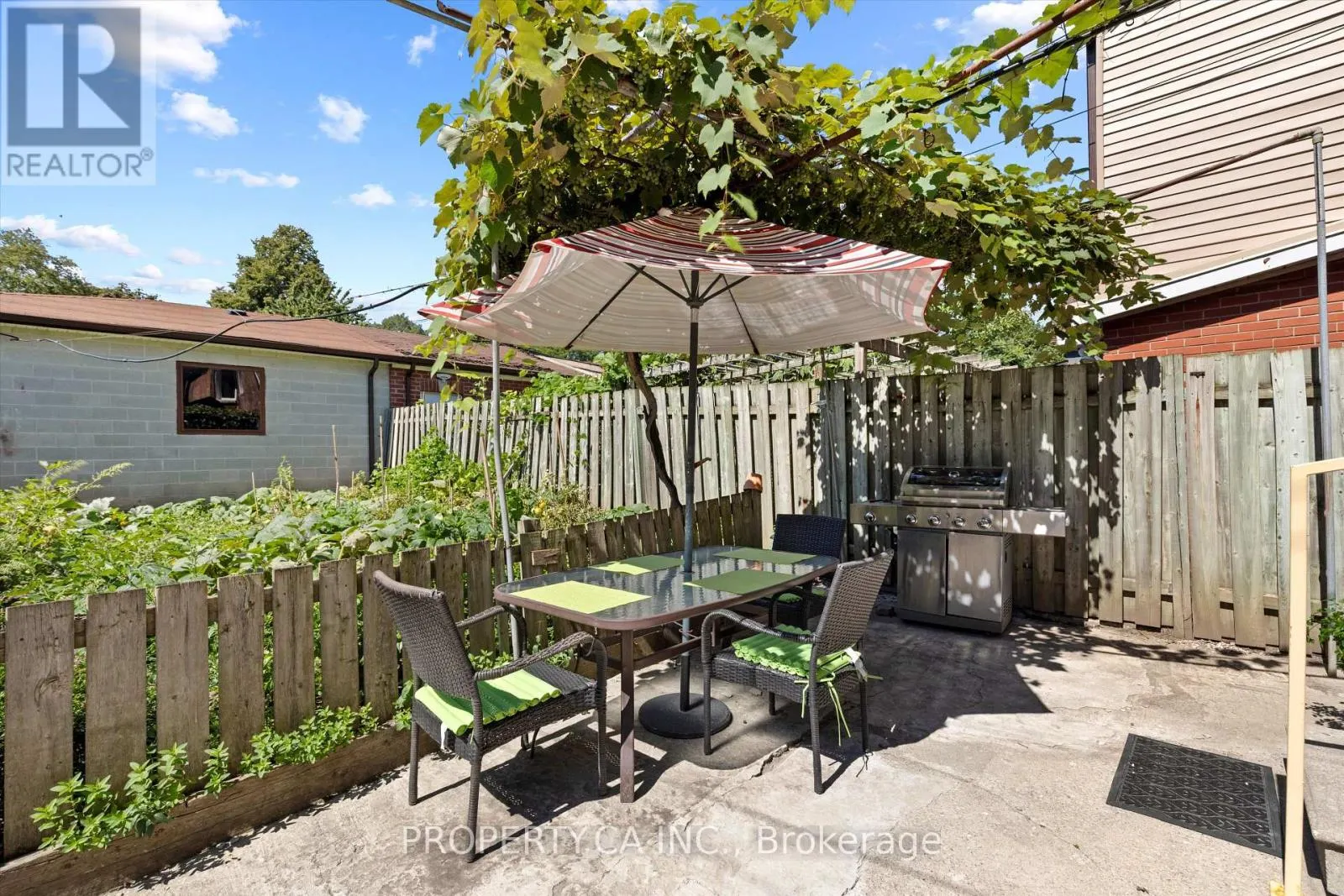 790 MANNING AVENUE