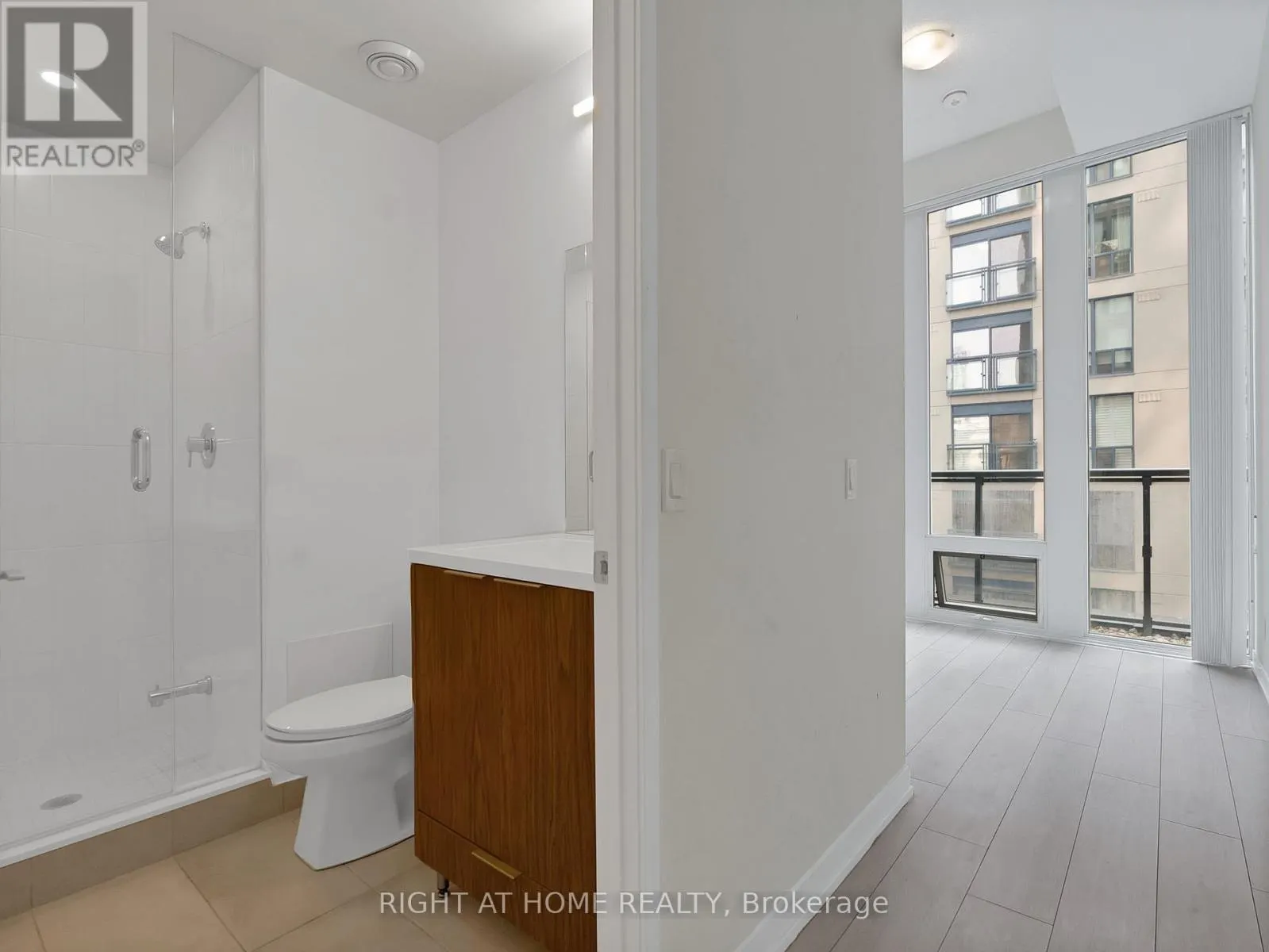 506 - 60 SHUTER STREET
