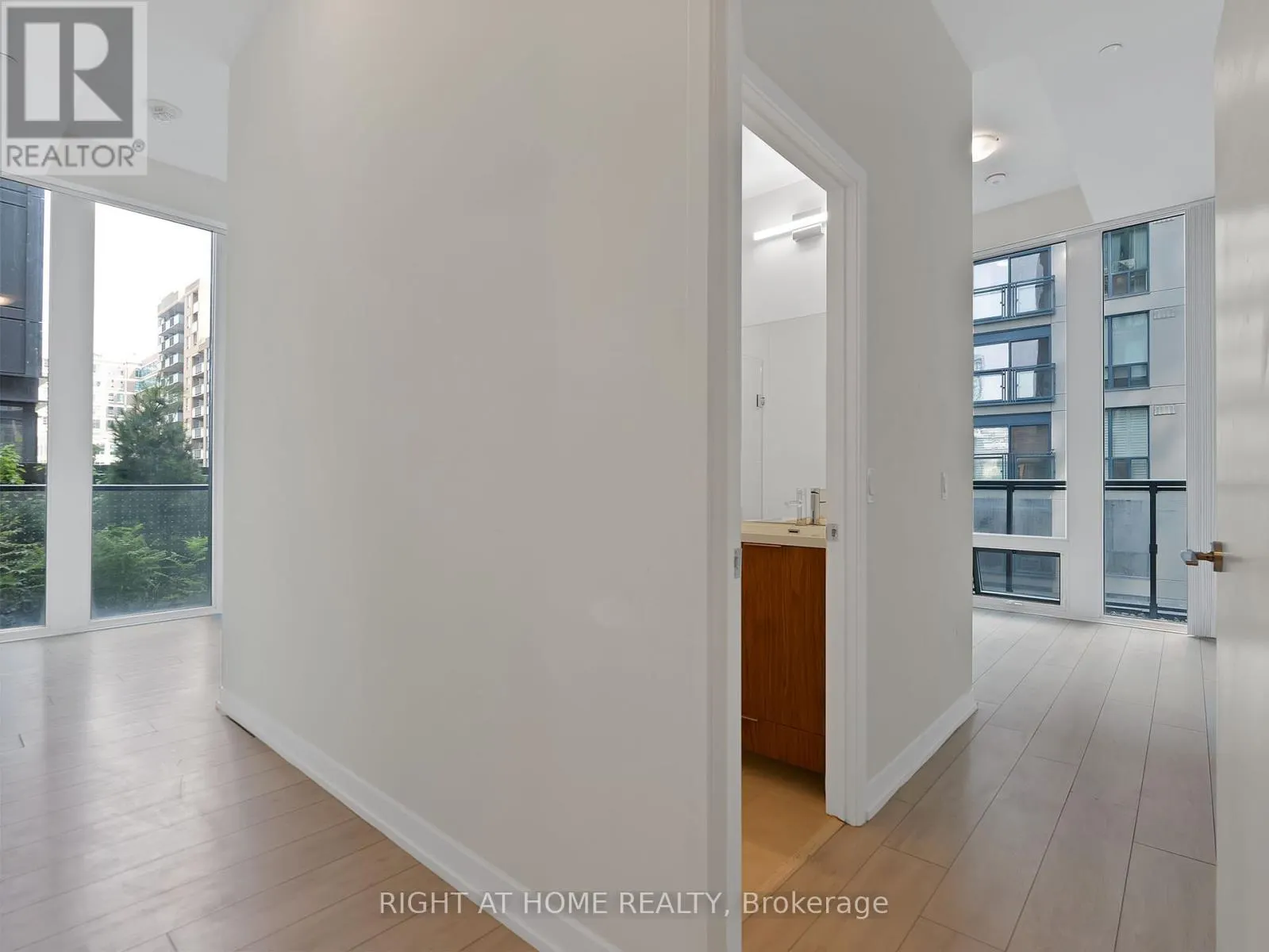 506 - 60 SHUTER STREET