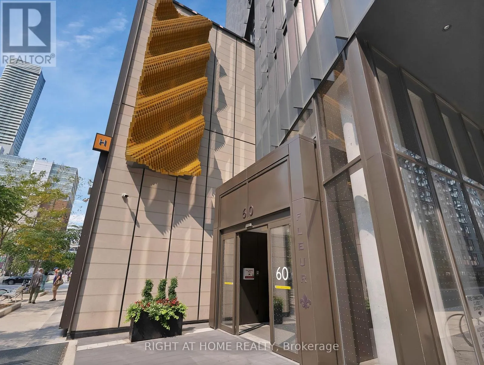 506 - 60 SHUTER STREET