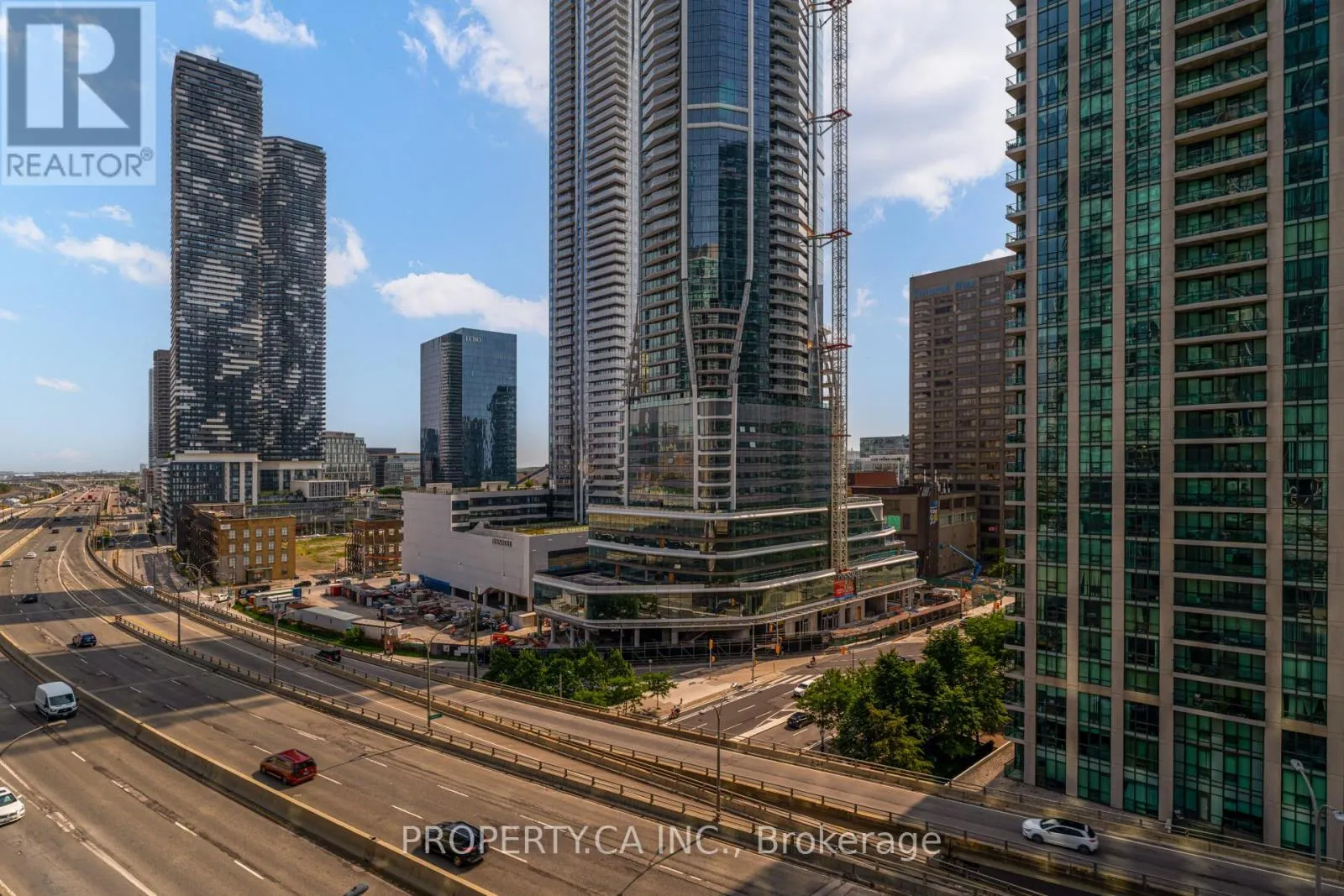 1213 - 18 YONGE STREET