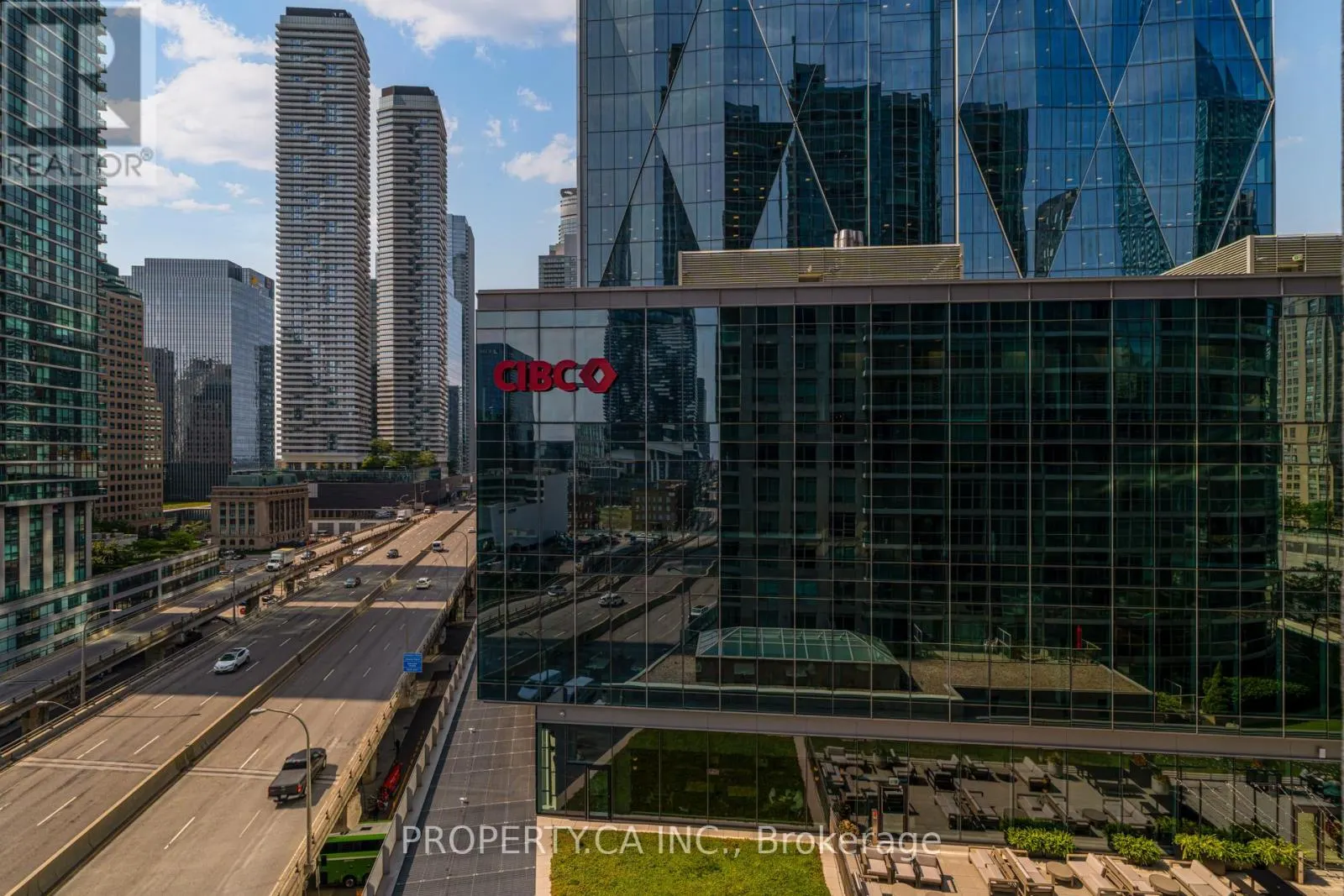 1213 - 18 YONGE STREET