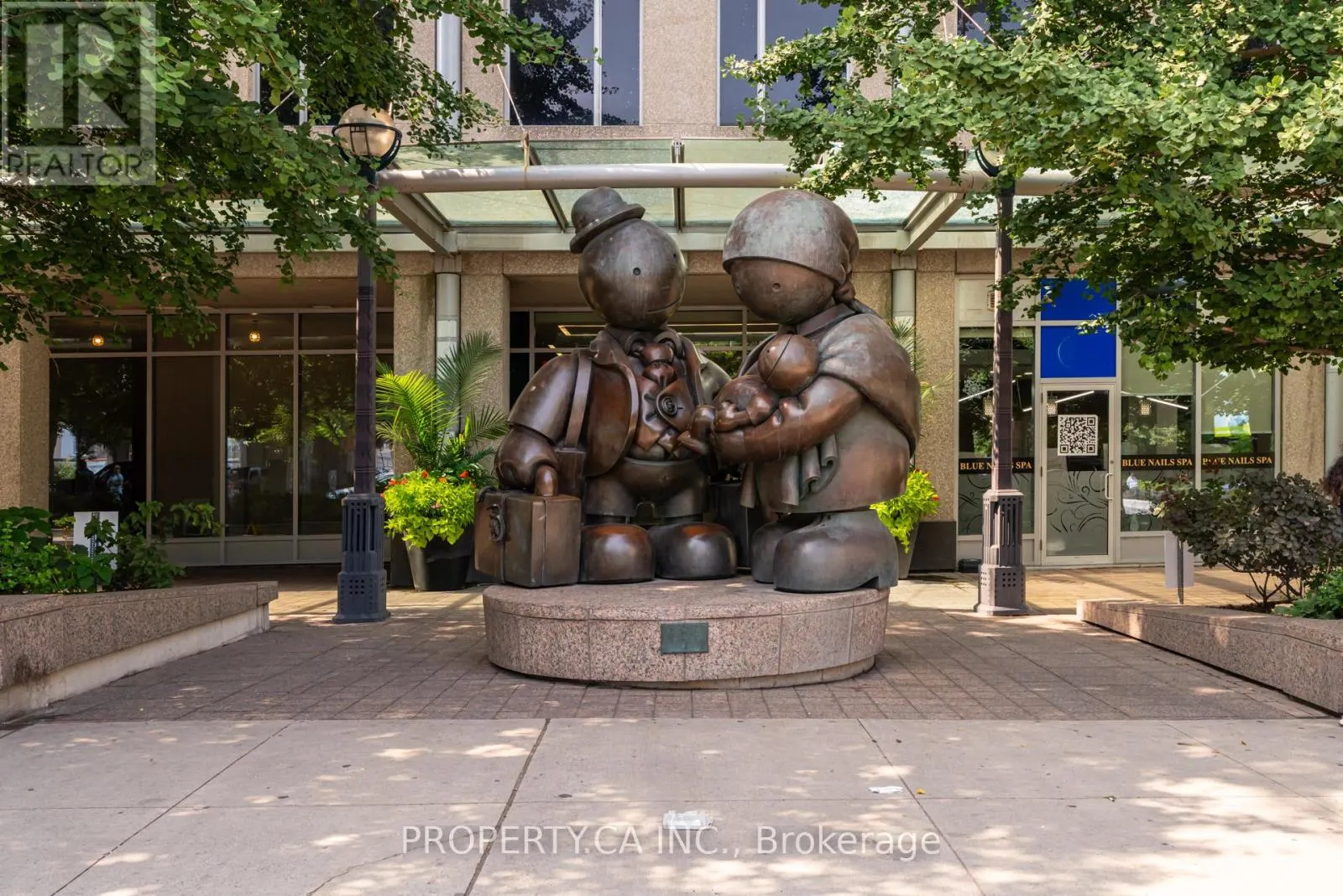 1213 - 18 YONGE STREET
