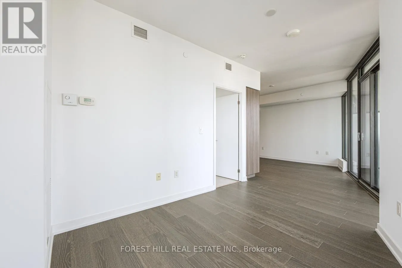 4611 - 11 WELLESLEY STREET W