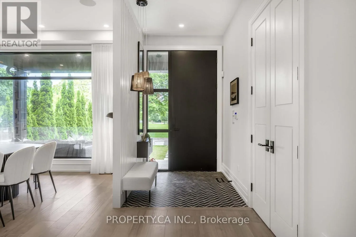 8 MANOR HAVEN ROAD