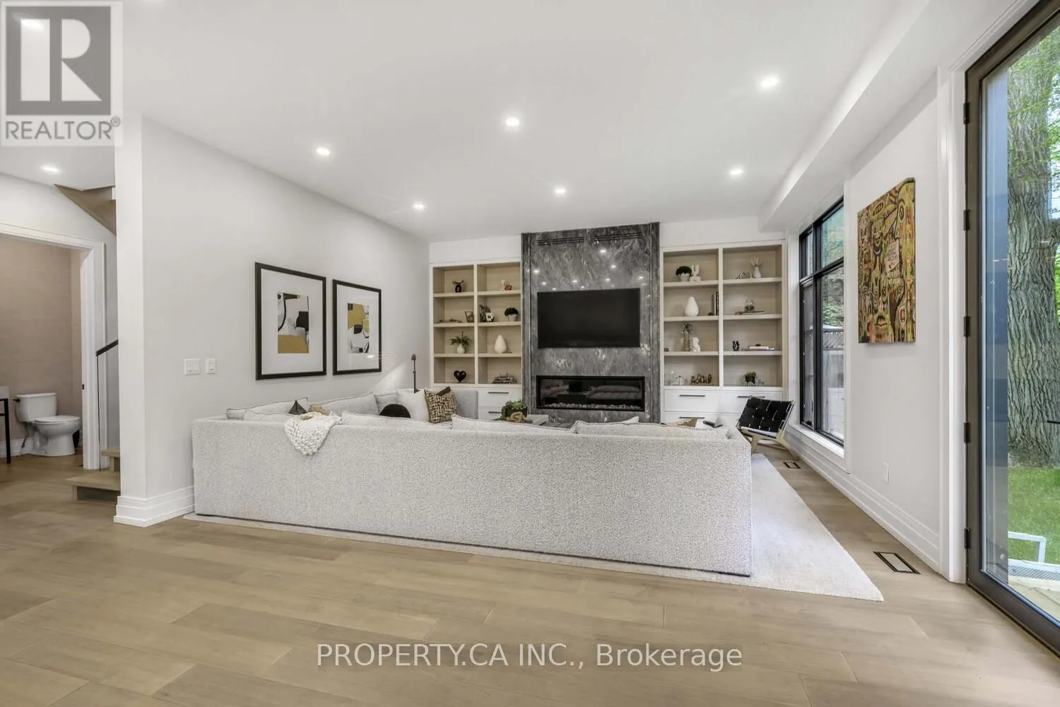 8 MANOR HAVEN ROAD