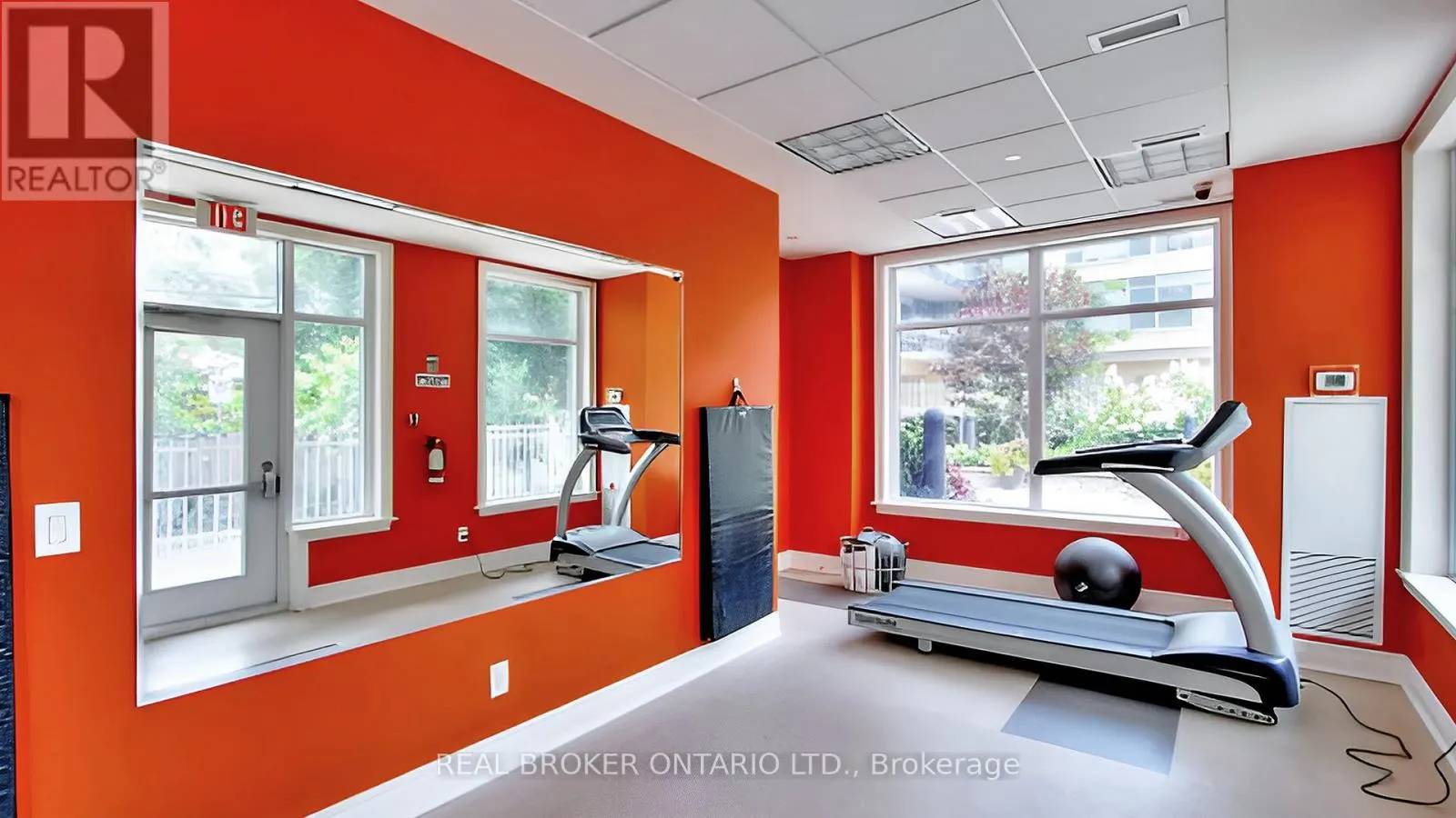 415 - 701 SHEPPARD AVENUE W
