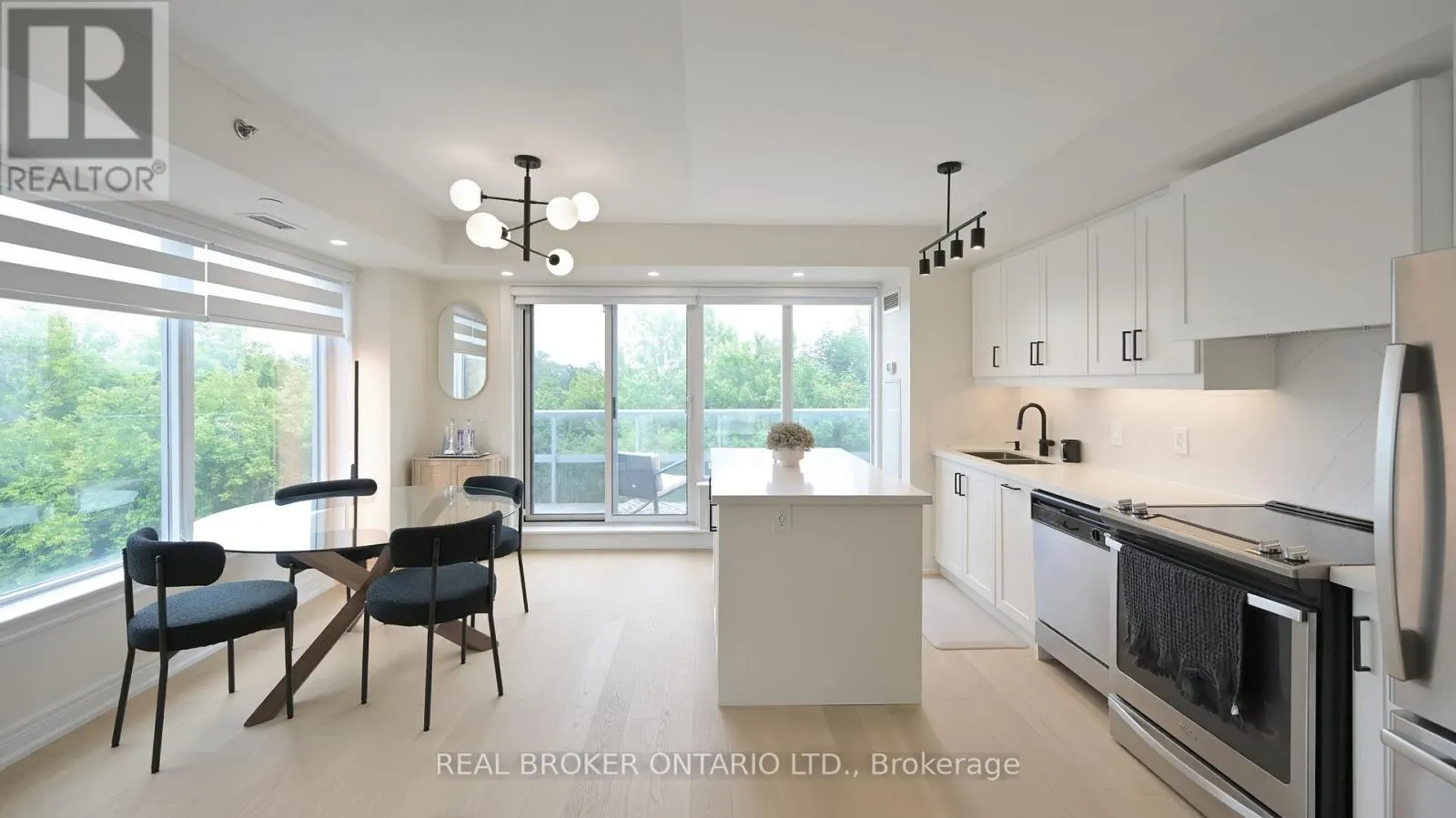 415 - 701 SHEPPARD AVENUE W