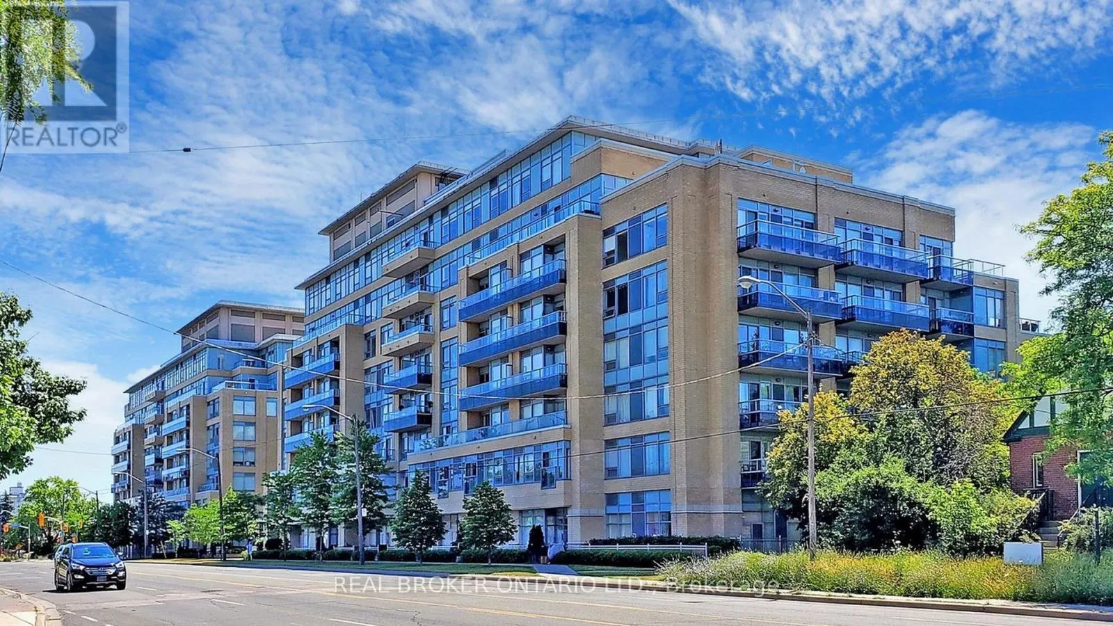 415 - 701 SHEPPARD AVENUE W