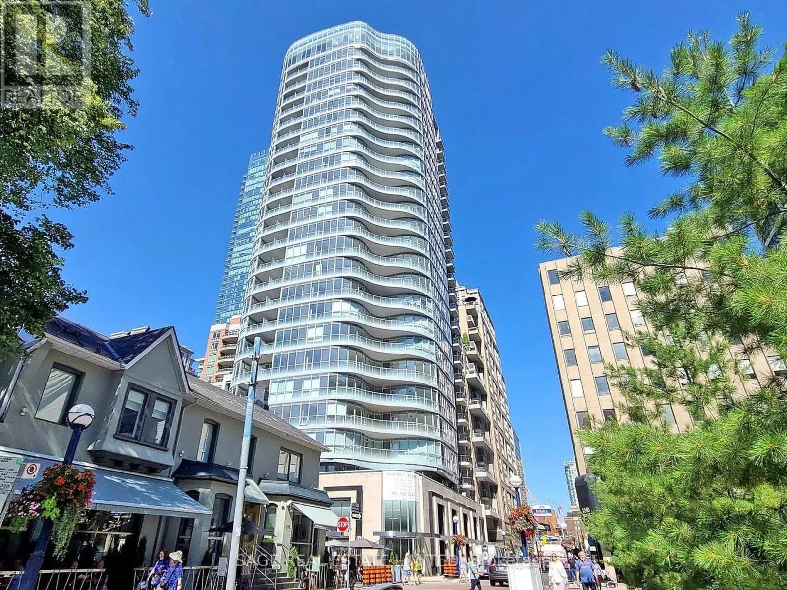 2102 - 88 CUMBERLAND STREET