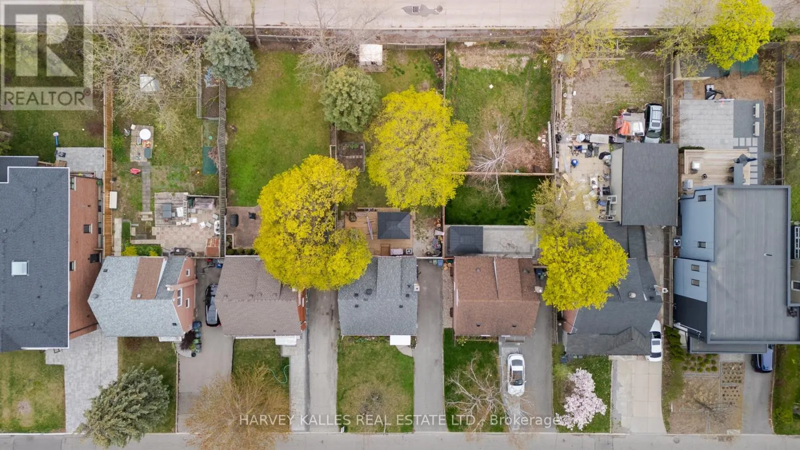 89 CHARLESWOOD DRIVE