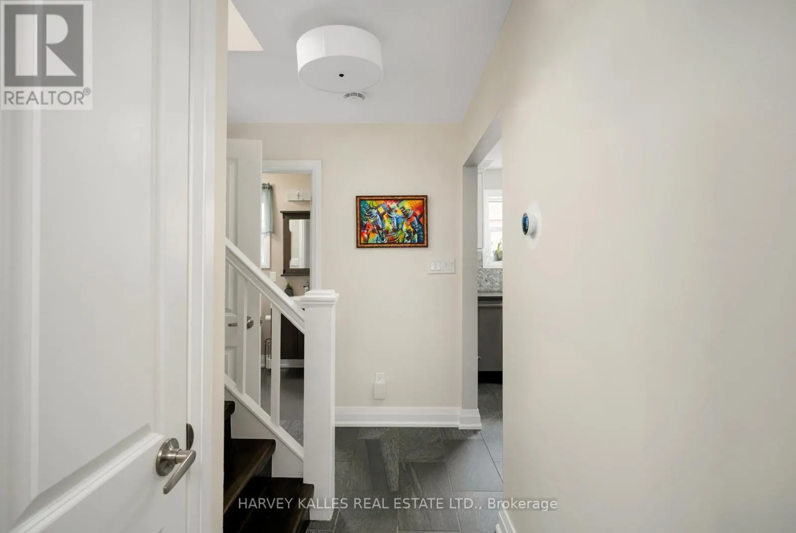 89 CHARLESWOOD DRIVE