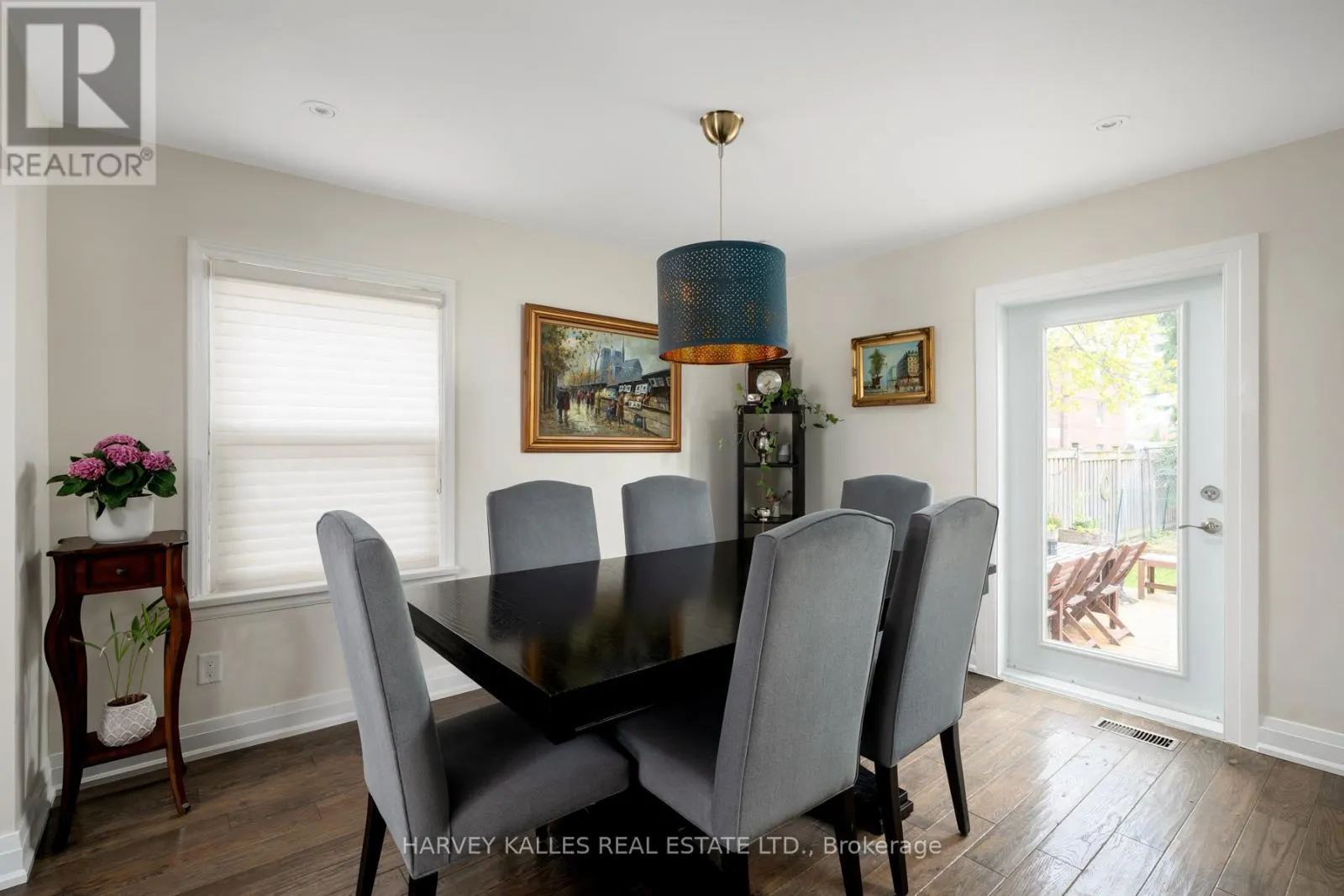 89 CHARLESWOOD DRIVE