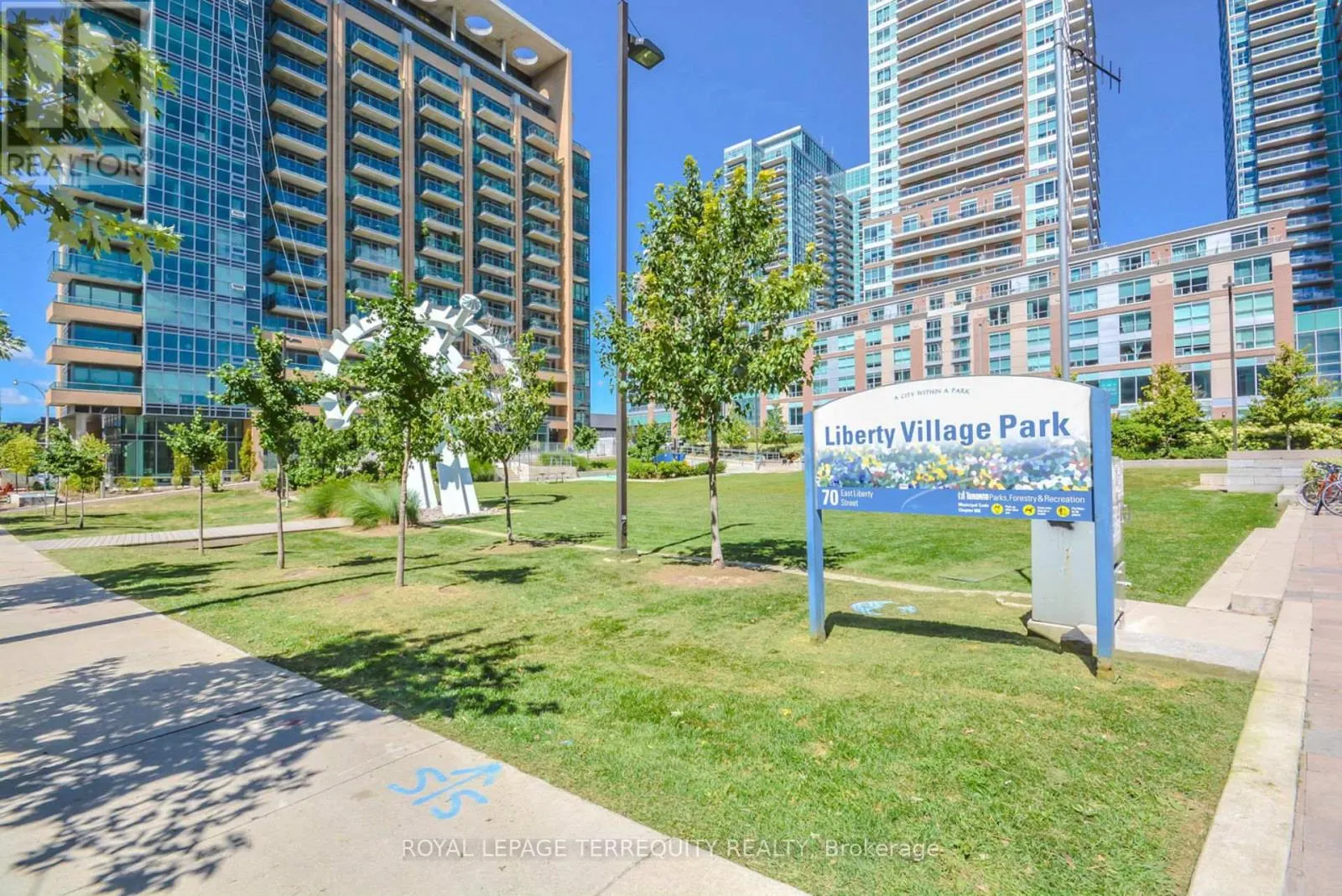 PH2311 - 50 LYNN WILLIAMS STREET