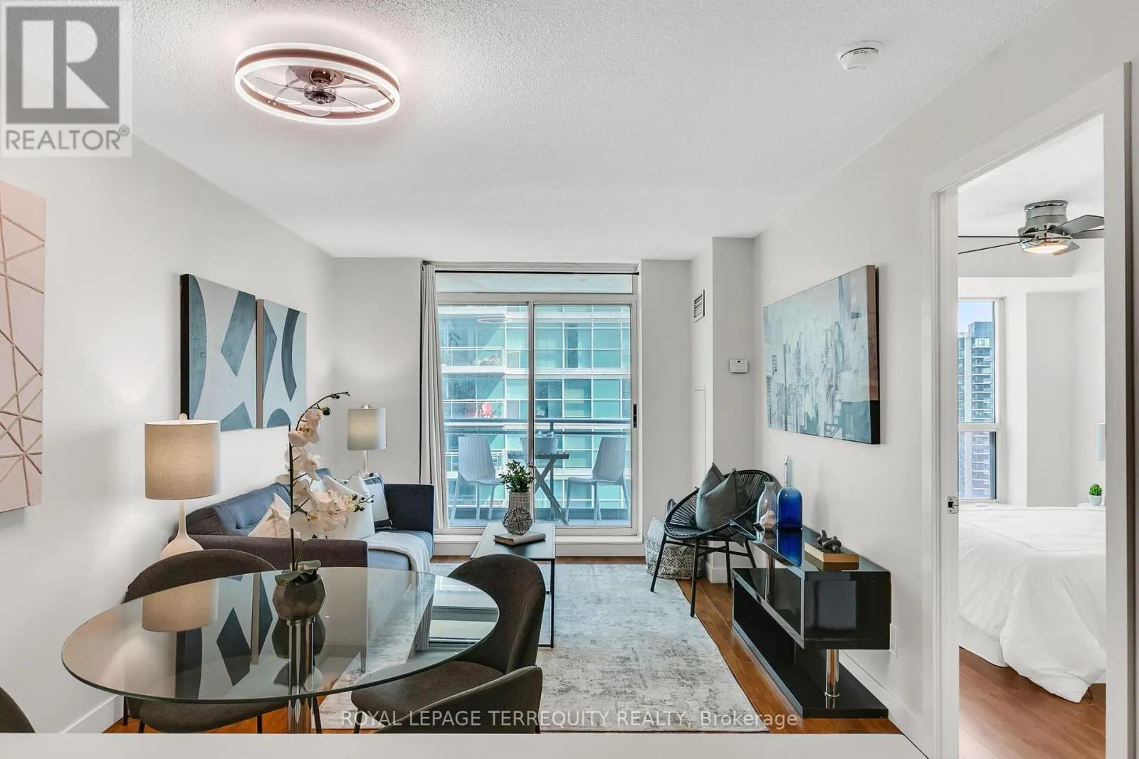 PH2311 - 50 LYNN WILLIAMS STREET