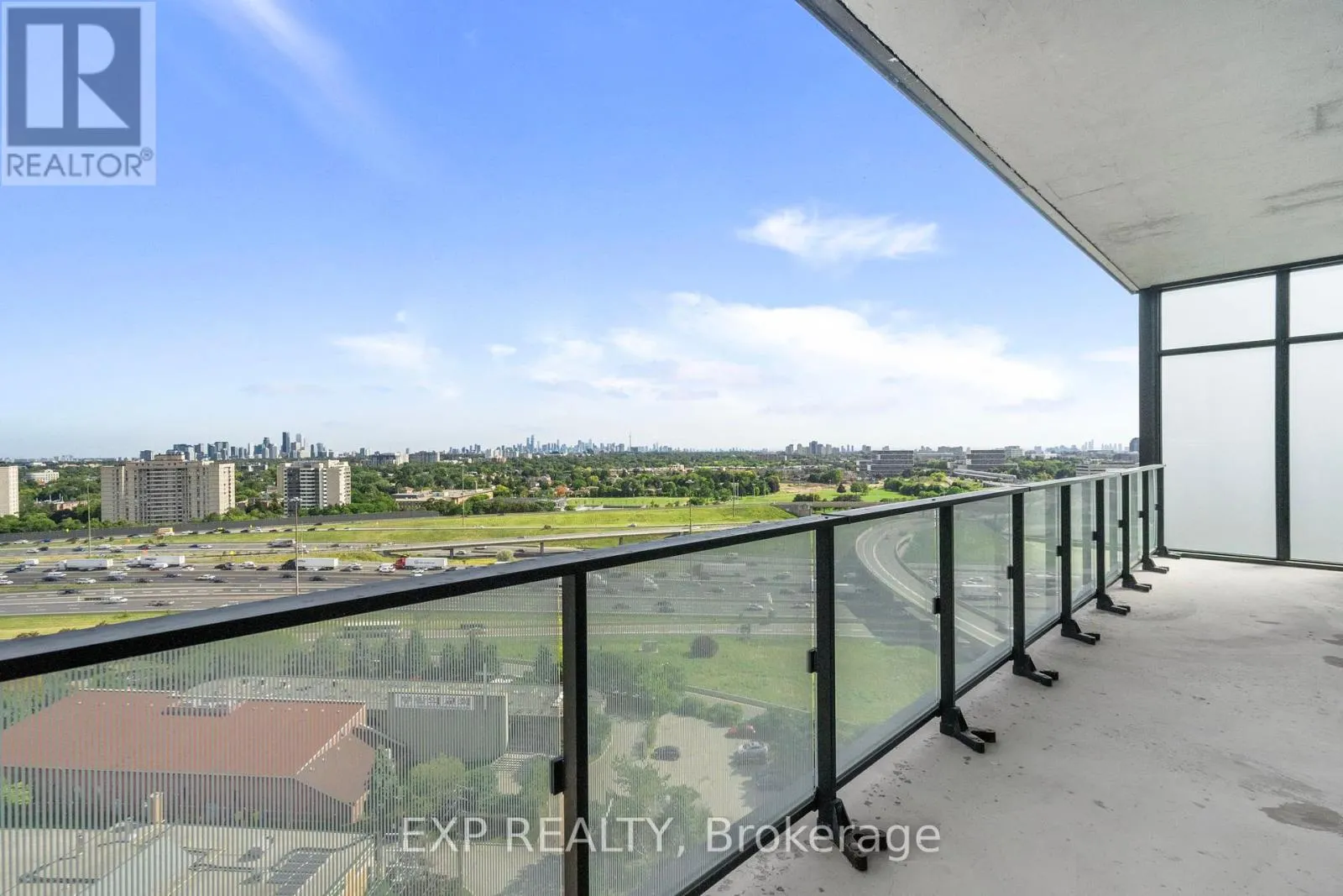 1605 - 8 TIPPETT ROAD