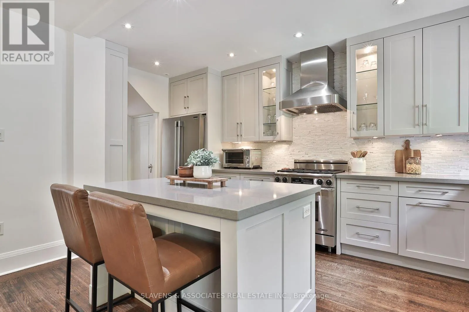 205 STRATHEARN ROAD