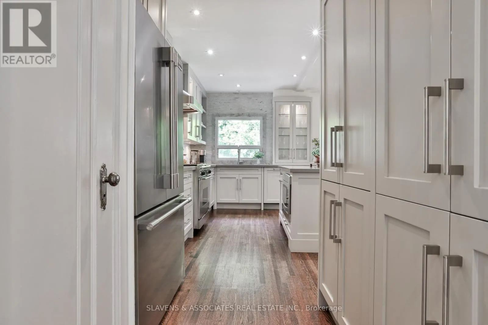 205 STRATHEARN ROAD