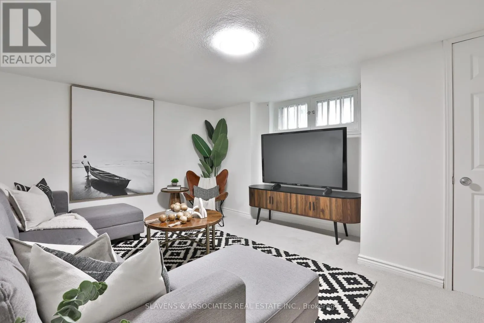 205 STRATHEARN ROAD