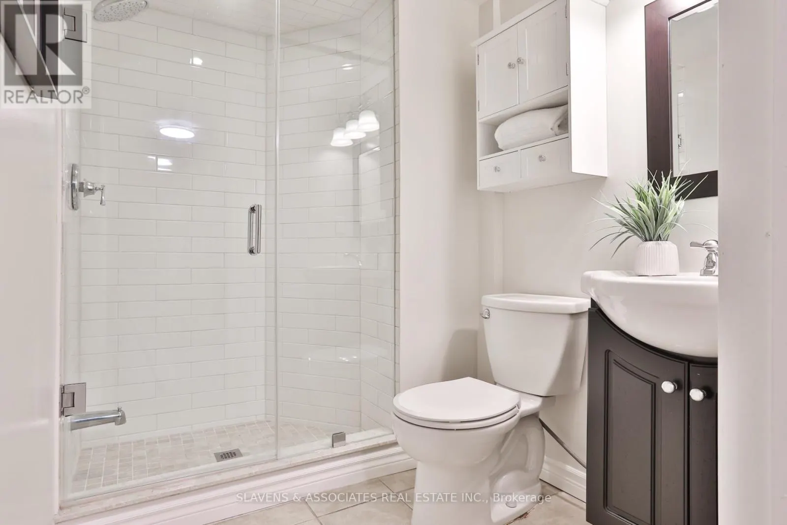 205 STRATHEARN ROAD