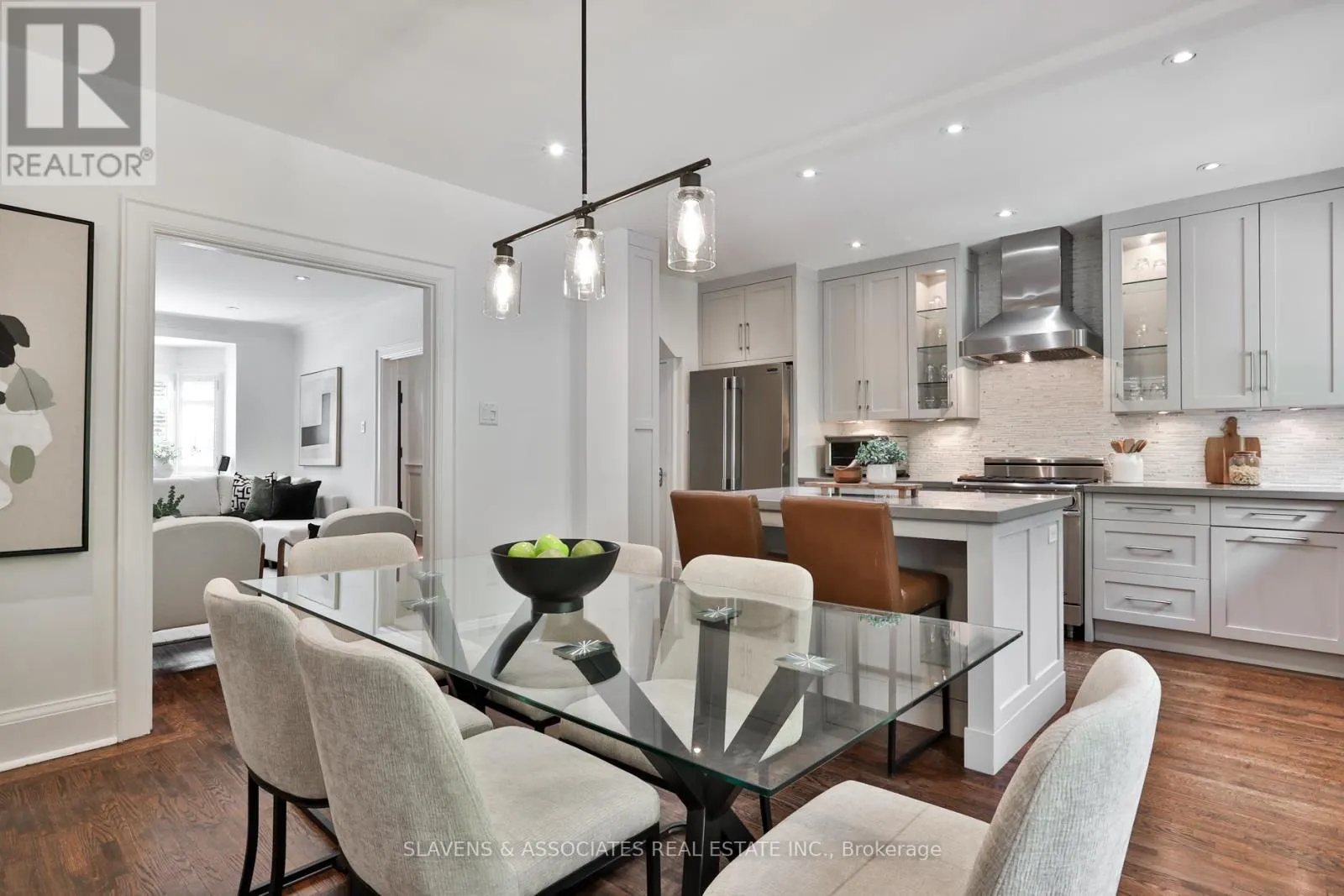 205 STRATHEARN ROAD
