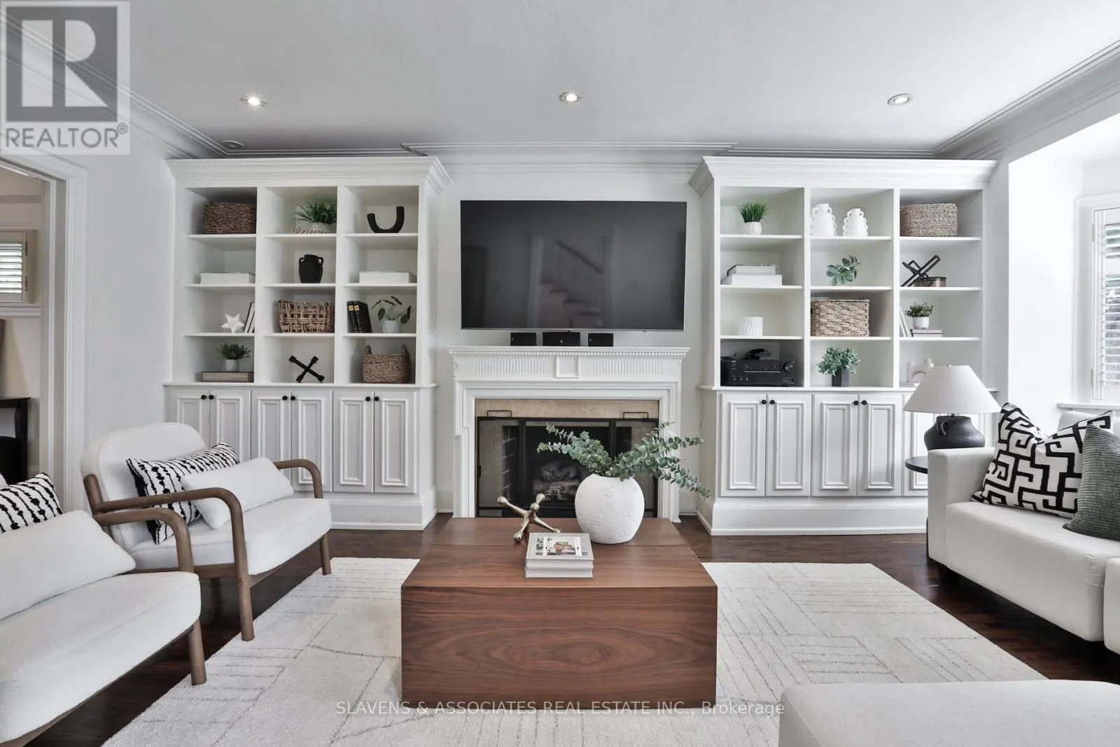 205 STRATHEARN ROAD