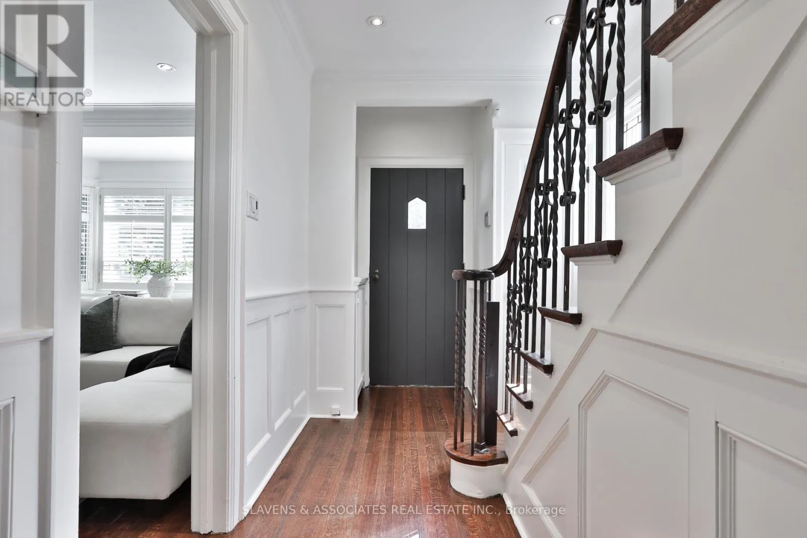 205 STRATHEARN ROAD