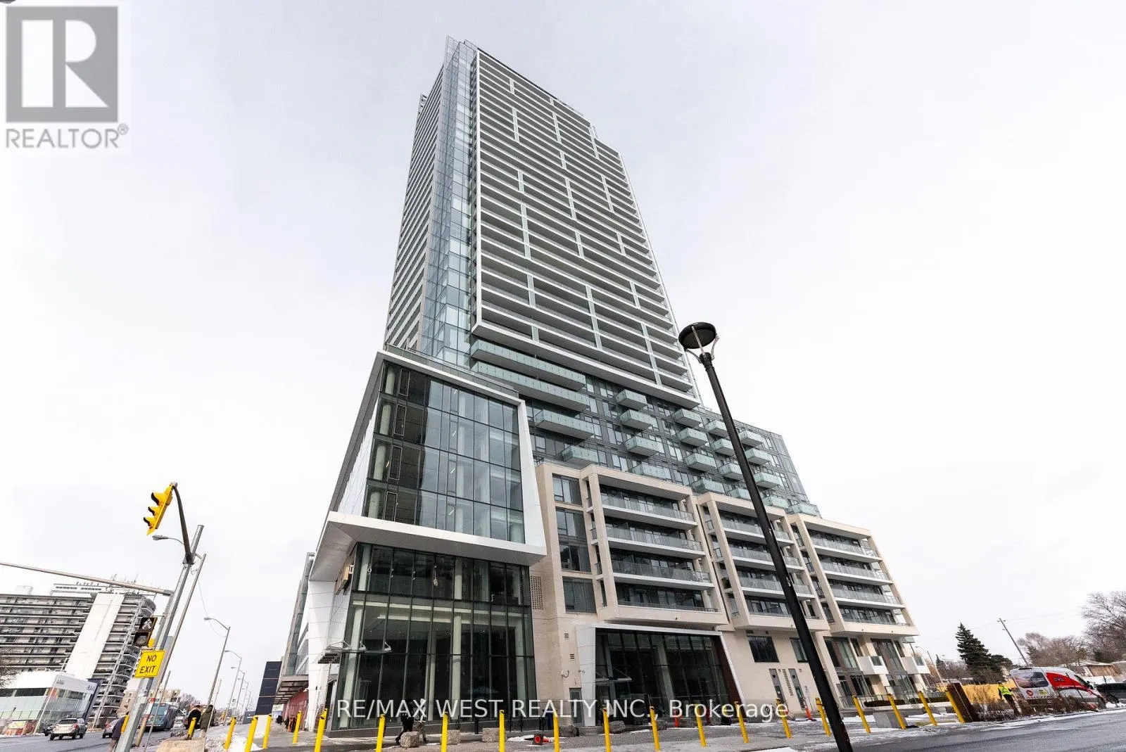 314 - 8 OLYMPIC GARDEN