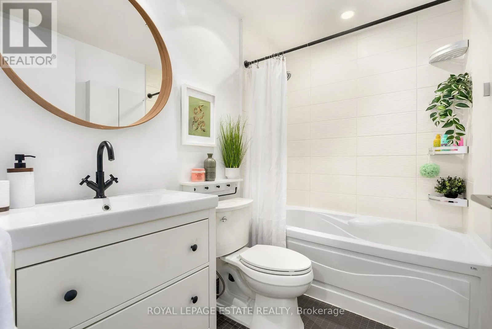 304 - 533 RICHMOND STREET W