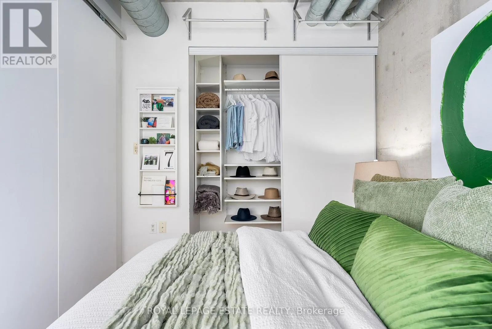 304 - 533 RICHMOND STREET W