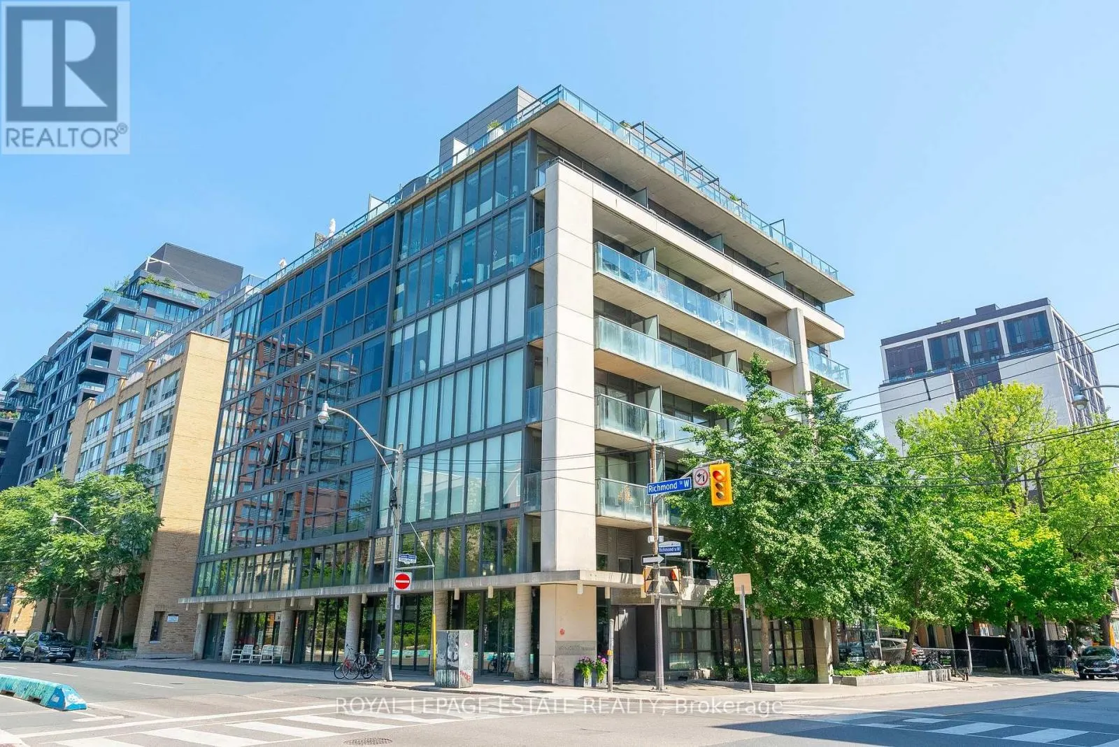 304 - 533 RICHMOND STREET W