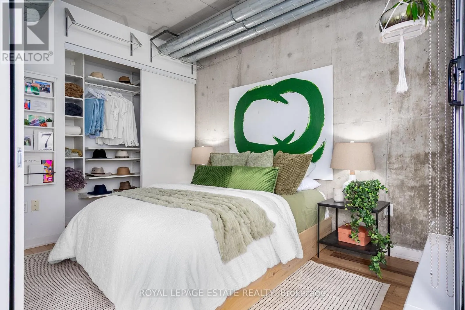 304 - 533 RICHMOND STREET W