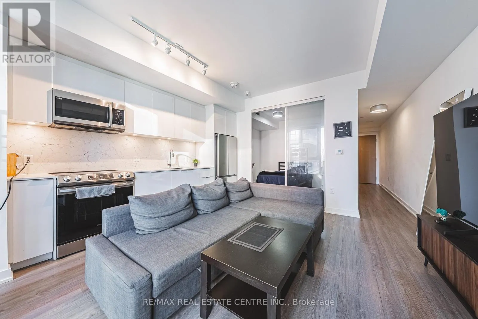 3307 - 357 KING STREET W