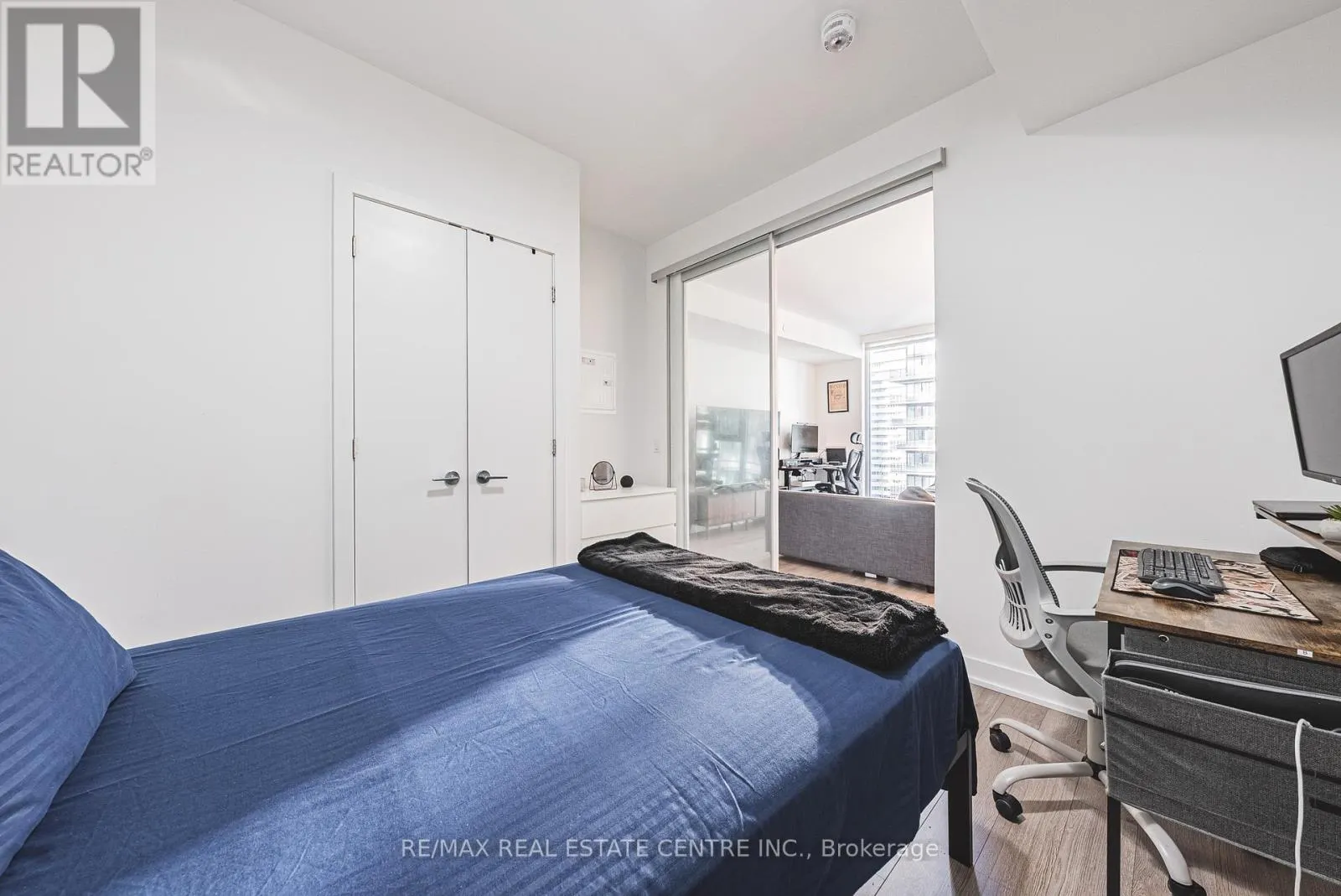 3307 - 357 KING STREET W