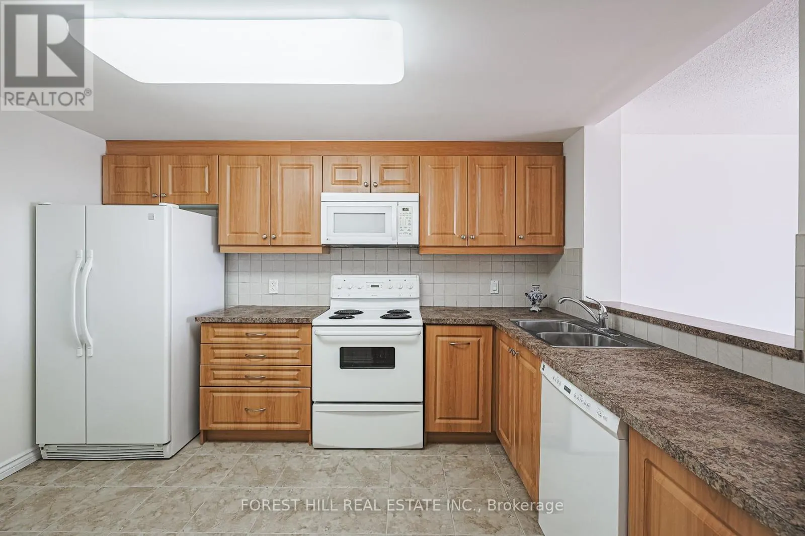 809 - 1101 STEELES AVENUE W