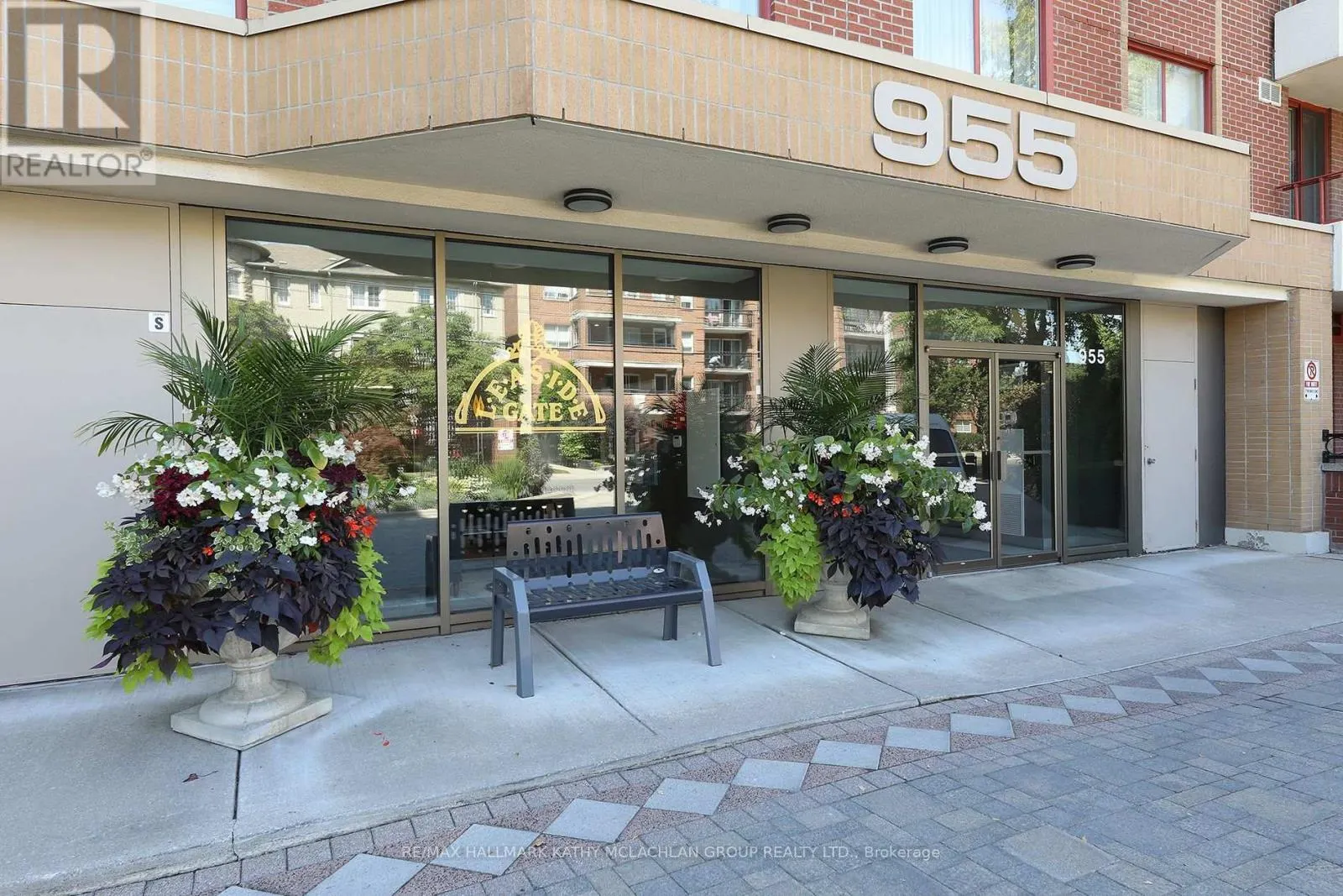 421 - 955 MILLWOOD ROAD