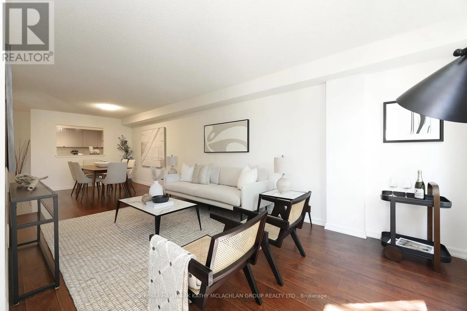 421 - 955 MILLWOOD ROAD
