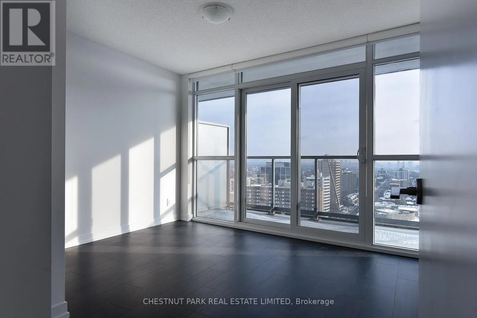 1810 - 125 REDPATH AVENUE