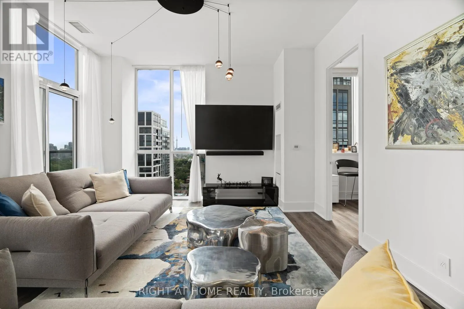 1802 - 1486 BATHURST STREET