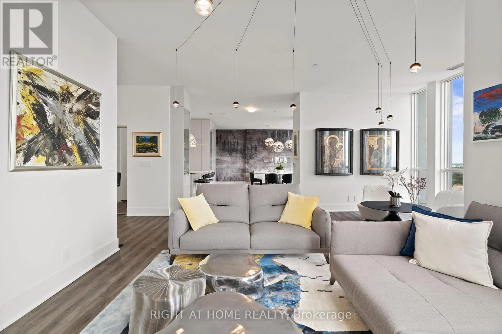 1802 - 1486 BATHURST STREET